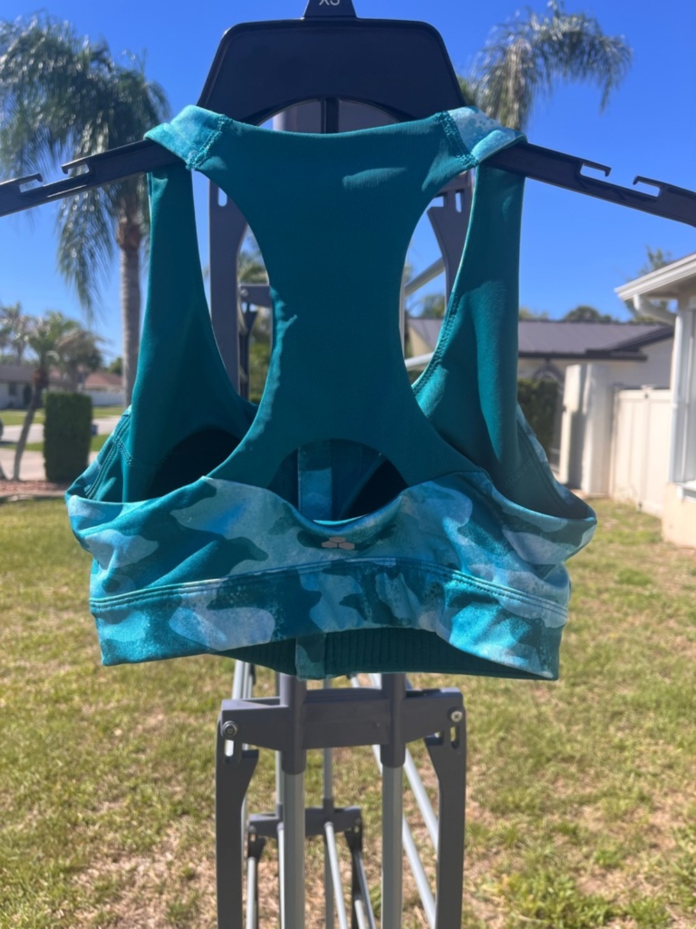 Tek Gear Teal Camo Zip-Front Sports Bra - Size Small - Picture 2 of 11